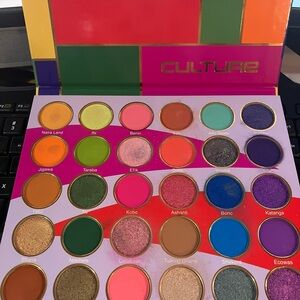 Juvia's Place Eyeshadow Palette